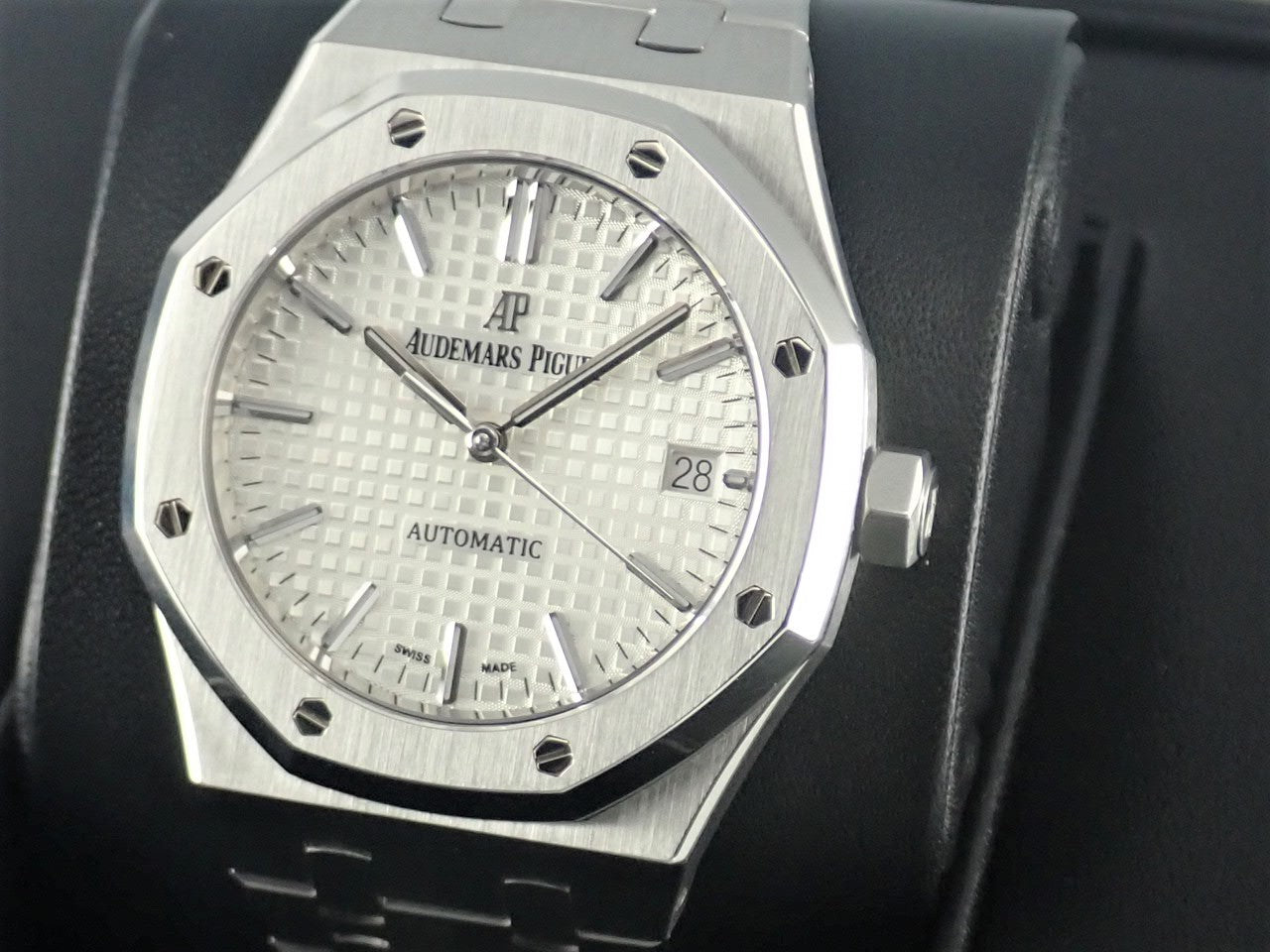 Audemars Piguet Royal Oak Silver Dial &lt;Warranty, Box, etc.&gt;