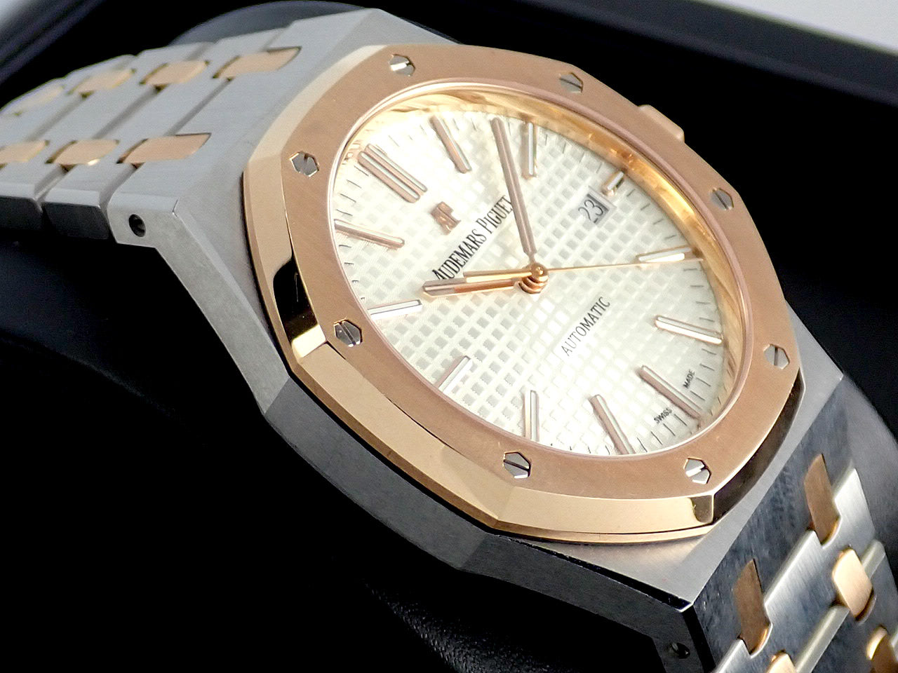 Audemars Piguet Royal Oak Silver Dial &lt;Warranty, Box, etc.&gt;