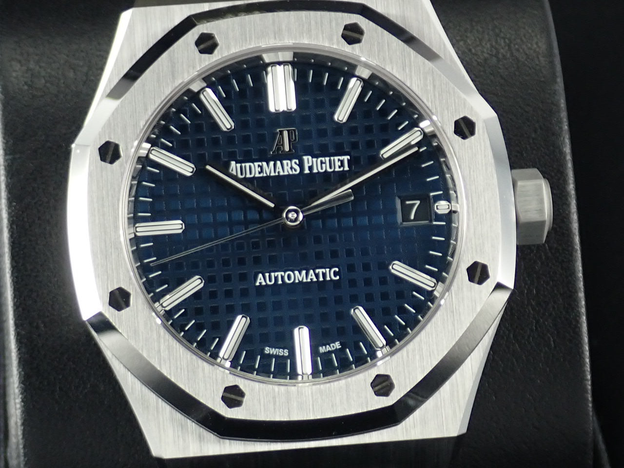 Audemars Piguet Royal Oak Blue Dial Ref.15450ST.OO.1256ST.03