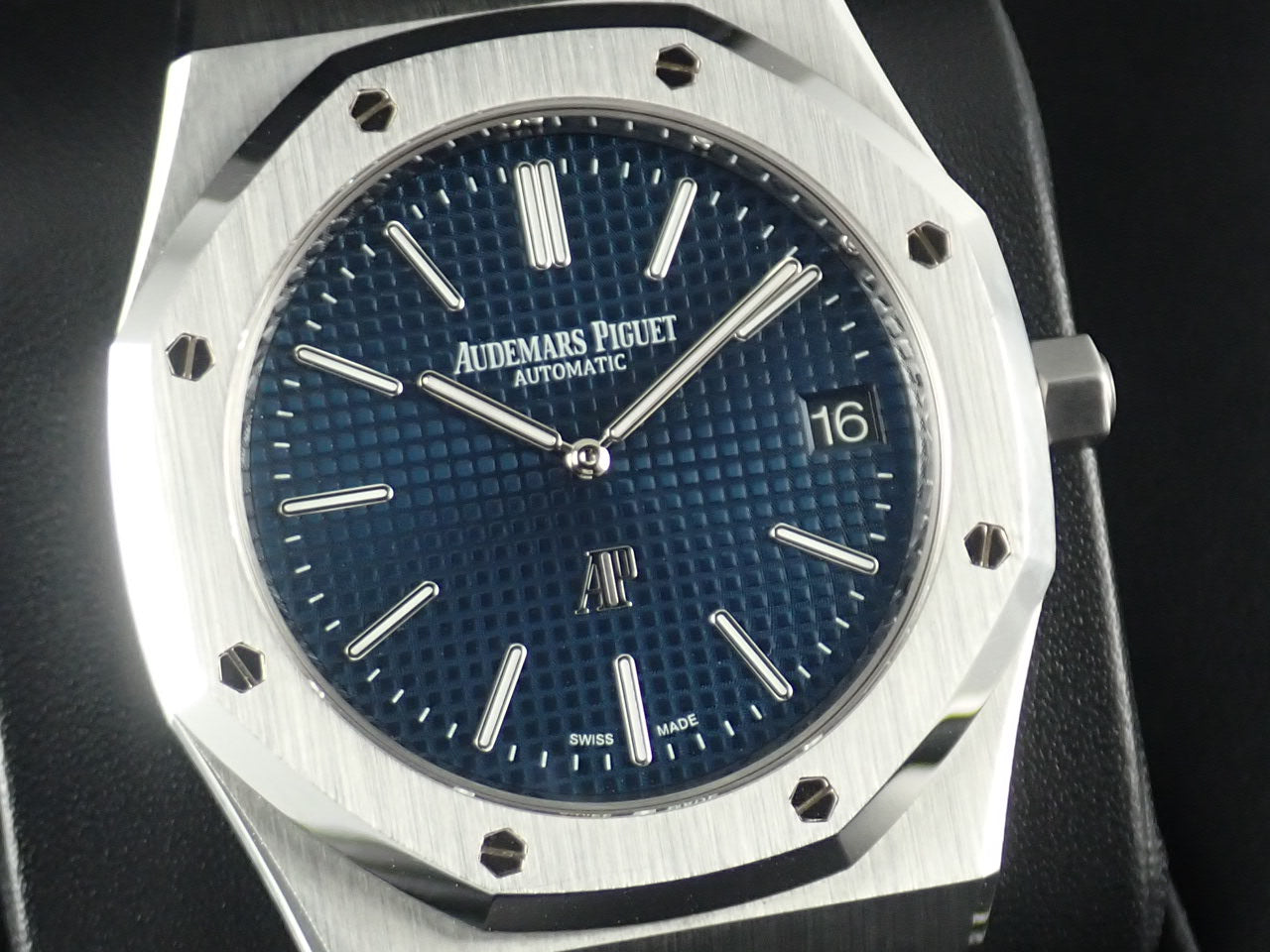 Audemars Piguet Royal Oak Extra-Thin &lt;Warranty, Box, etc.&gt;