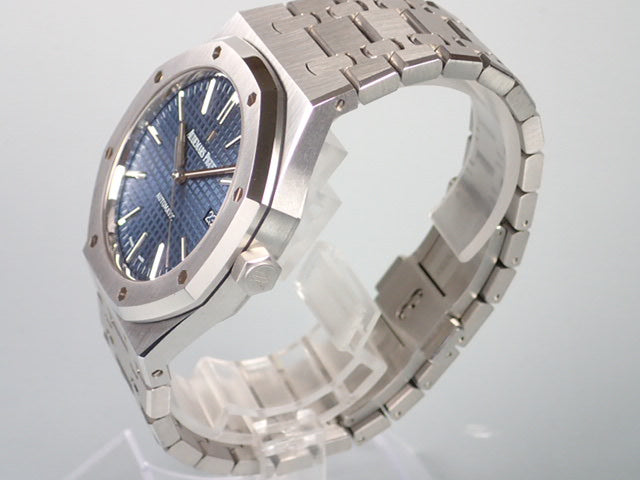 Audemars Piguet Royal Oak Boutique Limited Ref.15400ST.OO.1220ST.03