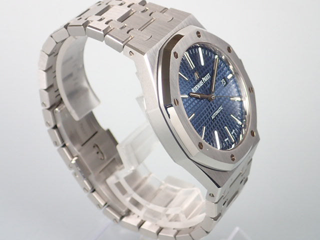 Audemars Piguet Royal Oak Boutique Limited Ref.15400ST.OO.1220ST.03