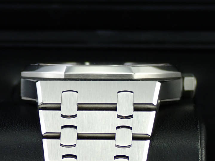 オーデマピゲ ロイヤルオーク Ref.15400ST.OO.1220ST.03 ステンレススチール ブルー文字盤