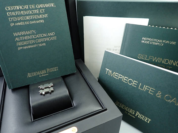 オーデマピゲ ロイヤルオーク Ref.15400ST.OO.1220ST.03 ステンレススチール ブルー文字盤