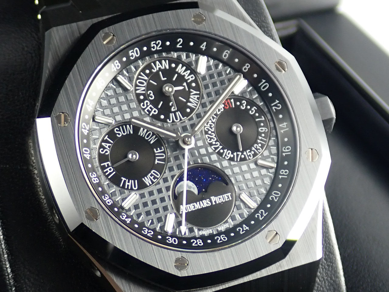 Audemars Piguet Royal Oak Perpetual Calendar [Excellent condition] &lt;Warranty, box, etc.&gt;