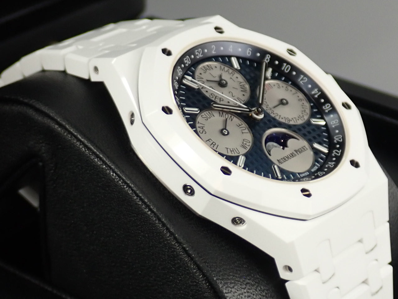 Audemars Piguet Royal Oak Perpetual Calendar [Excellent condition] &lt;Warranty, box, etc.&gt;