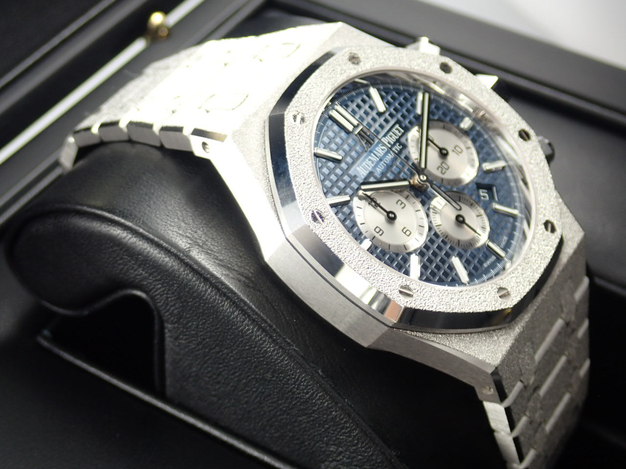 Audemars Piguet Royal Oak Frosted Gold Chronograph Japan Boutique Exclusive [Excellent Condition] &lt;Warranty, Box, etc.&gt;