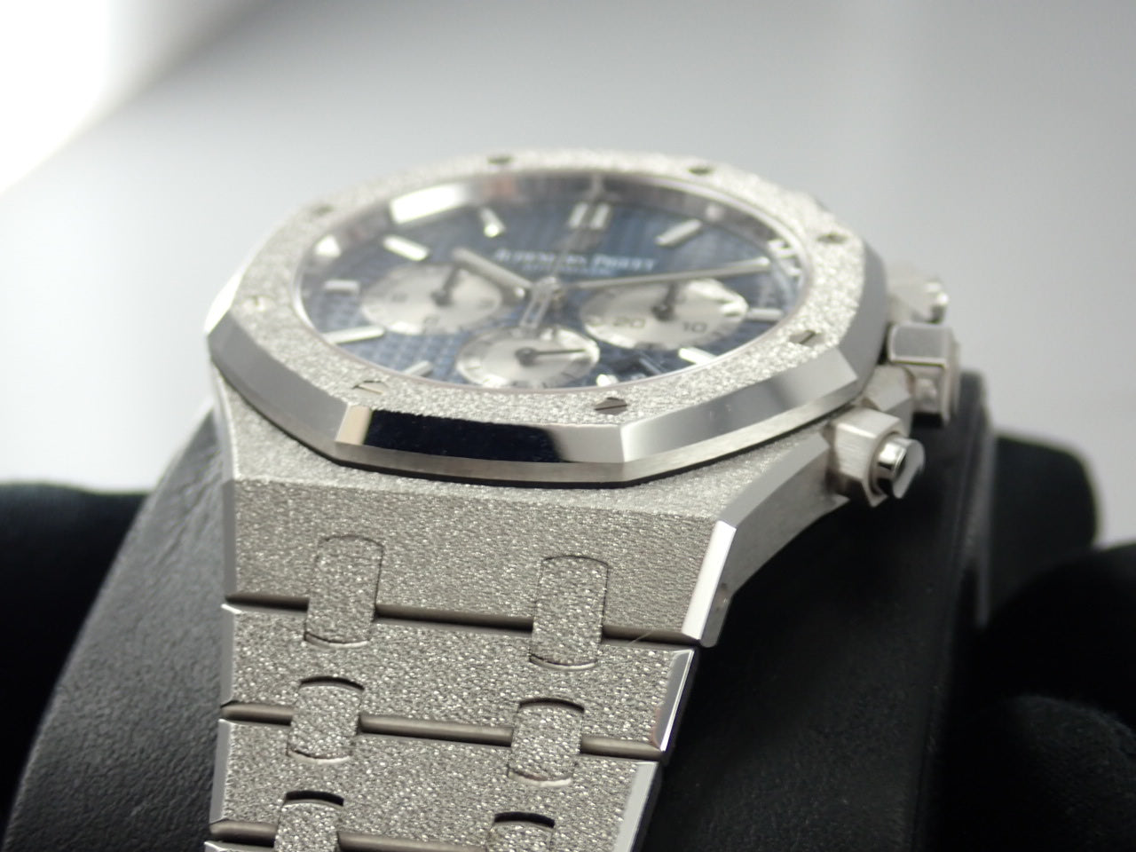 Audemars Piguet Royal Oak Frosted Gold Chronograph Japan Boutique Exclusive [Excellent Condition] &lt;Warranty, Box, etc.&gt;