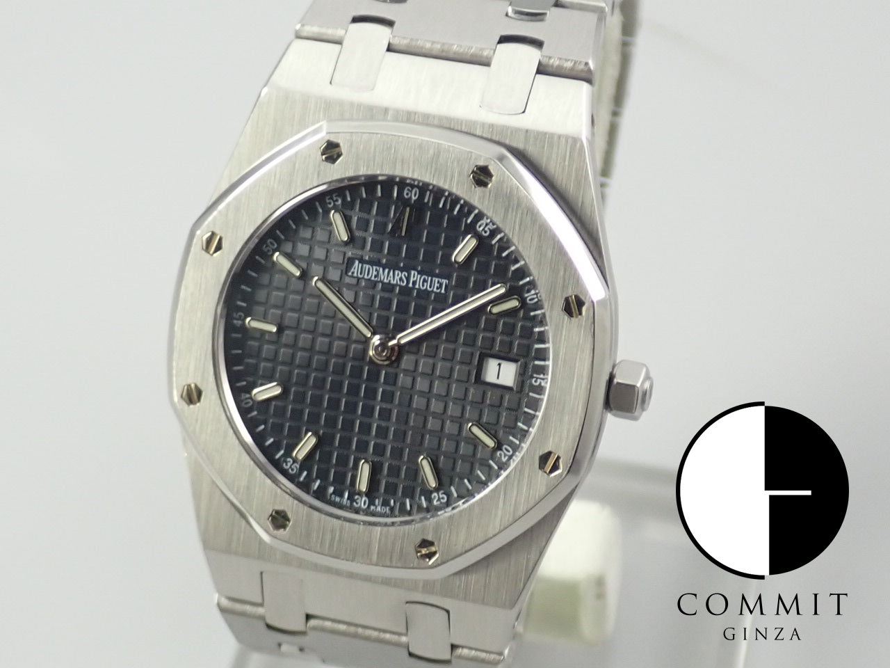 Audemars Piguet Royal Oak Medium Size Quartz Black Grey Dial