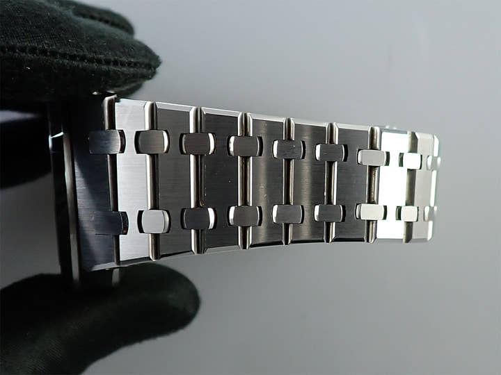 オーデマピゲ ロイヤルオーク クロノグラフ Ref.26331ST.OO.1220ST.03 ステンレススチール シルバー文字盤