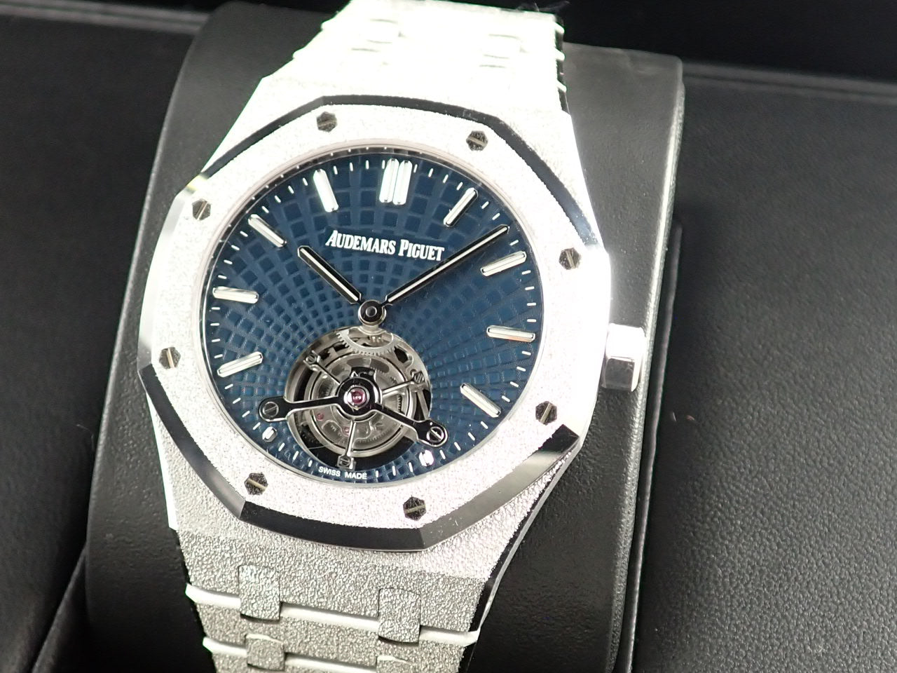 Audemars Piguet Royal Oak Frosted Gold Chronograph Japan Boutique Exclusive &lt;Warranty, Box, etc.&gt;