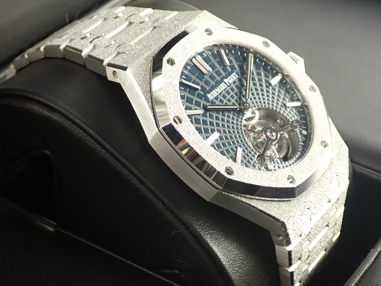 Audemars Piguet Royal Oak Frosted Gold Chronograph Japan Boutique Exclusive &lt;Warranty, Box, etc.&gt;