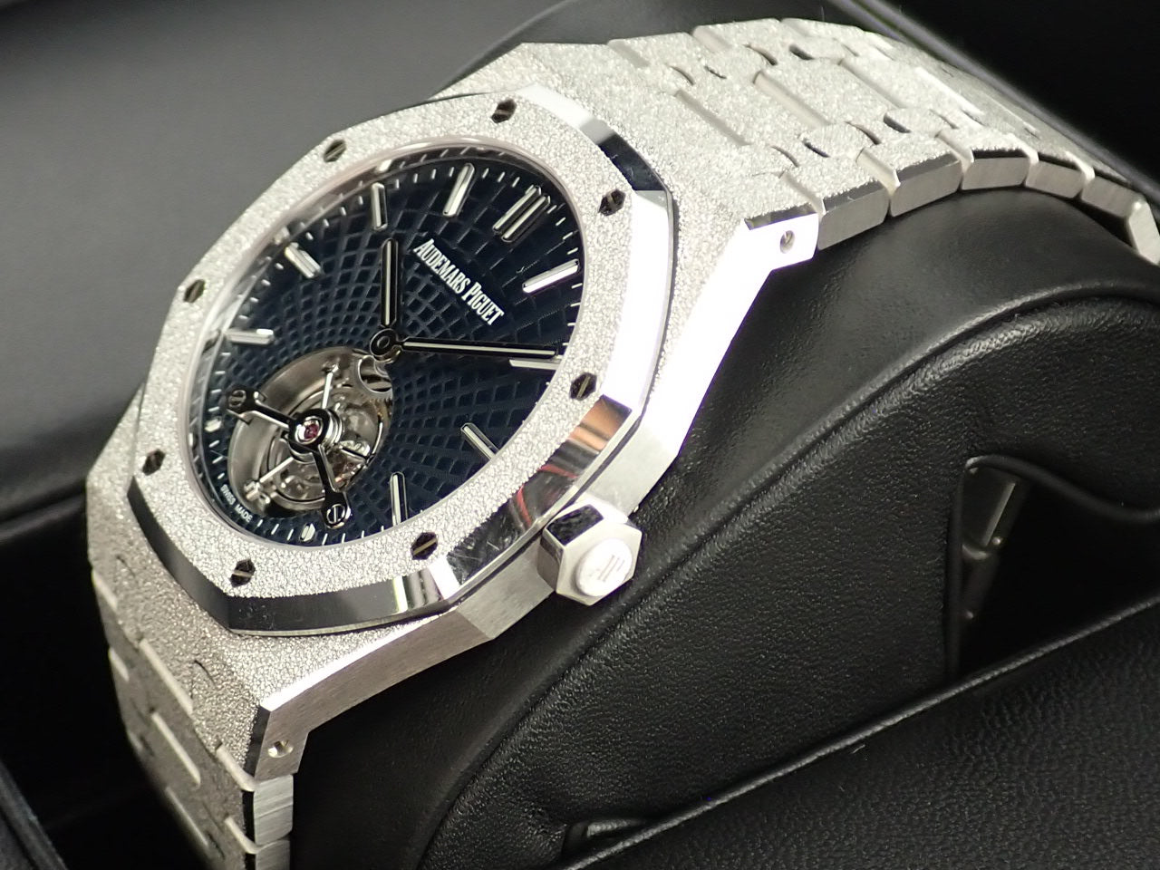 Audemars Piguet Royal Oak Frosted Gold Chronograph Japan Boutique Exclusive &lt;Warranty, Box, etc.&gt;