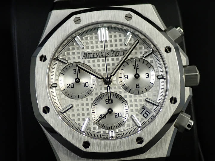 オーデマピゲ ロイヤルオーク クロノグラフ 50周年記念 Ref.26240ST.OO.1320ST.03 ステンレススチール シルバー文字盤