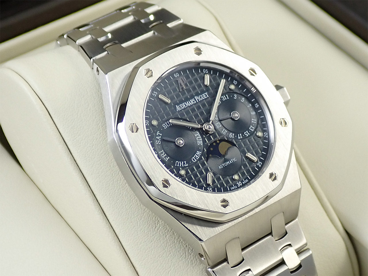 Audemars Piguet Royal Oak Day Date Moon Phase &lt;Warranty, Box, etc.&gt;