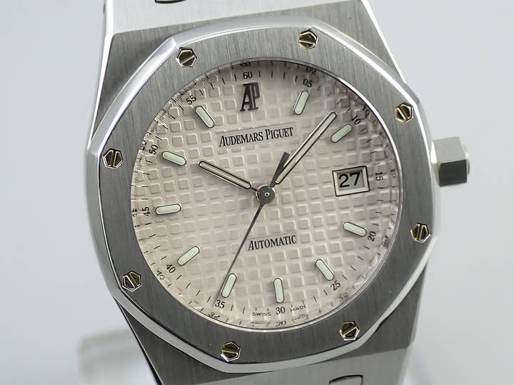 オーデマピゲ ロイヤルオーク Ref.15000ST.OO.0789ST.07 ステンレススチール ホワイト文字盤