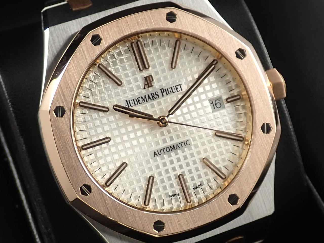 Audemars Piguet Royal Oak Silver Dial &lt;Warranty, Box, etc.&gt;