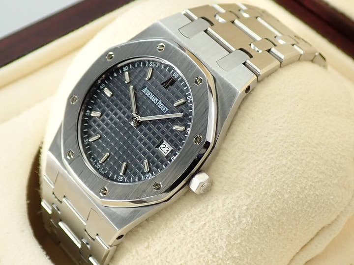 オーデマピゲ ロイヤルオーク クォーツ Ref.56175ST/O/0789ST/07 ステンレススチール ブラックグレー文字盤