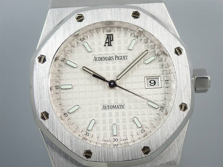 オーデマピゲ ロイヤルオーク Ref.15000ST.OO.0789ST.07 ステンレススチール ホワイト文字盤