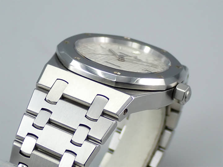 オーデマピゲ ロイヤルオーク Ref.15000ST.OO.0789ST.07 ステンレススチール ホワイト文字盤