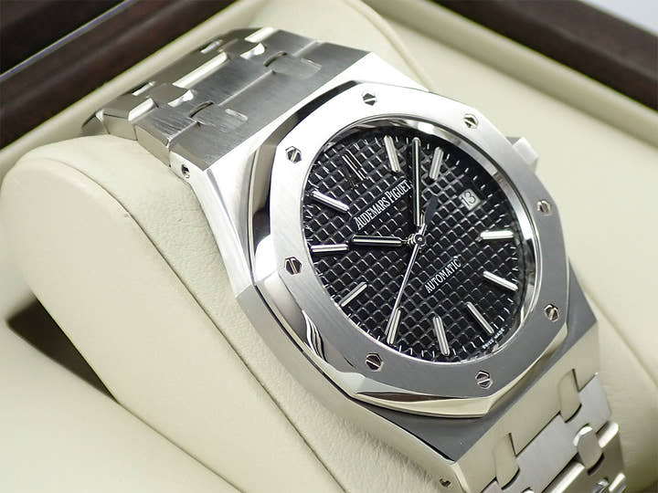 Audemars Piguet Royal Oak Ref. 15300ST.OO.1220ST.03 Stainless Steel Black Dial
