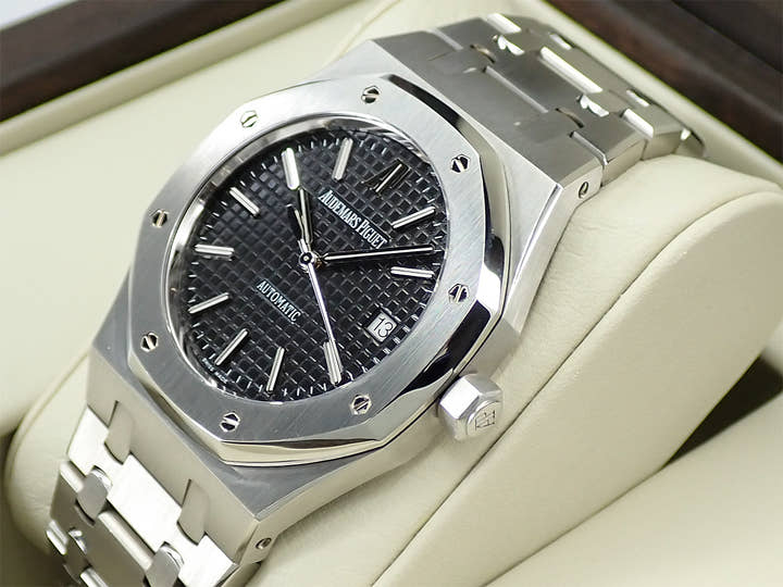 Audemars Piguet Royal Oak Ref. 15300ST.OO.1220ST.03 Stainless Steel Black Dial