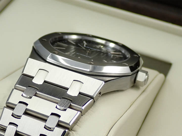 Audemars Piguet Royal Oak Ref. 15300ST.OO.1220ST.03 Stainless Steel Black Dial