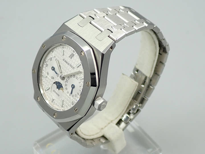 Audemars Piguet Royal Oak Day Date Moon Phase Ref. 25594ST.OO.0789ST.05 Stainless Steel White Dial