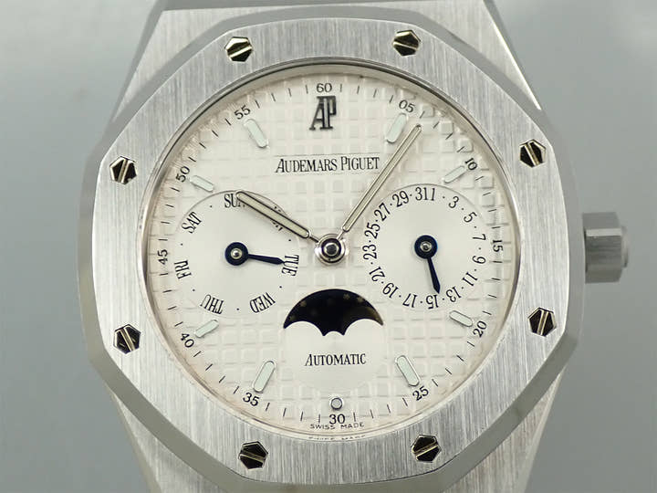 Audemars Piguet Royal Oak Day Date Moon Phase Ref. 25594ST.OO.0789ST.05 Stainless Steel White Dial