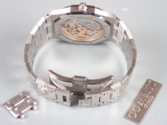 Audemars Piguet Royal Oak Extra-Thin Ref.15202ST.OO.1240ST.01