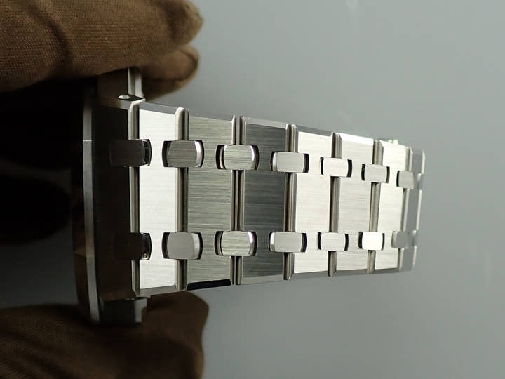 オーデマピゲ ロイヤルオーク Ref.15510ST.OO.1320ST.10 ステンレススチール グレー文字盤