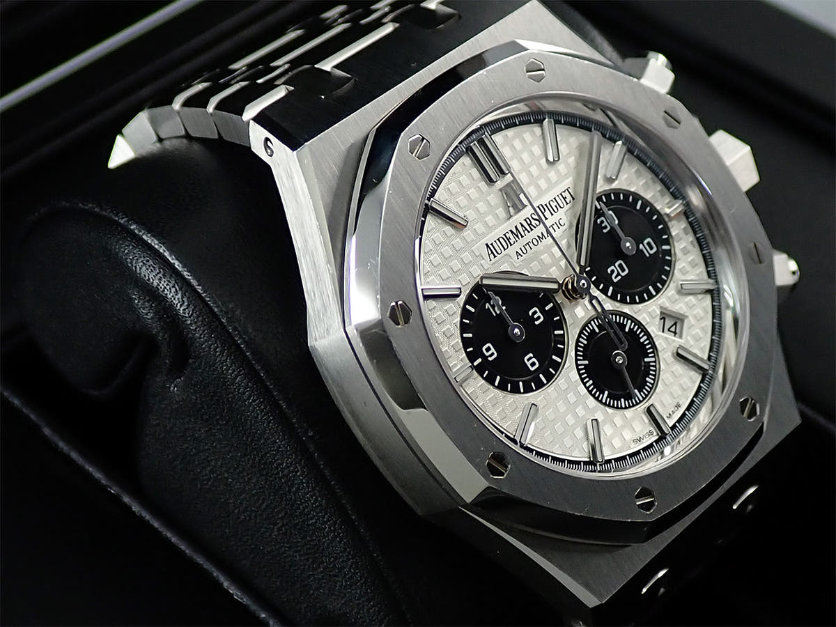 オーデマピゲ ロイヤルオーク クロノグラフ Ref.26331ST.OO.1220ST.03 シルバー文字盤 中古 6JPTY66W