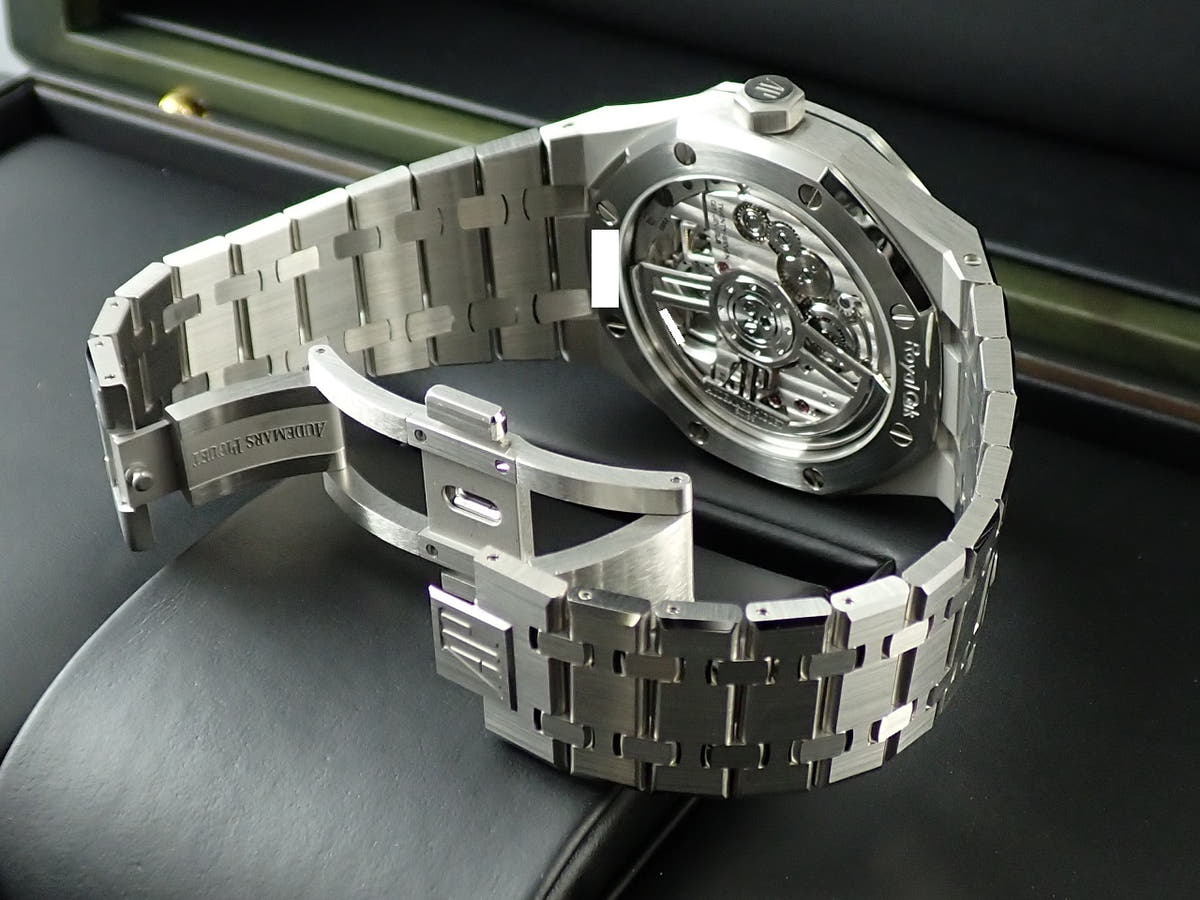 オーデマピゲ ロイヤルオーク フライング トゥールビヨン Ref.26730ST.OO.1320ST.06 グレー文字盤 未使用 050H4UZ1