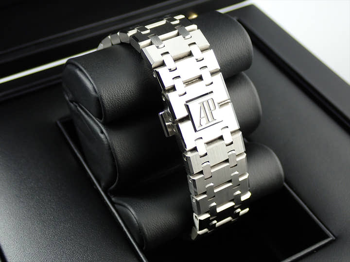 オーデマピゲ ロイヤルオーク オートマティック Ref.15500ST.OO.1220ST.03 ブラック文字盤 美品 RK7JSTUP