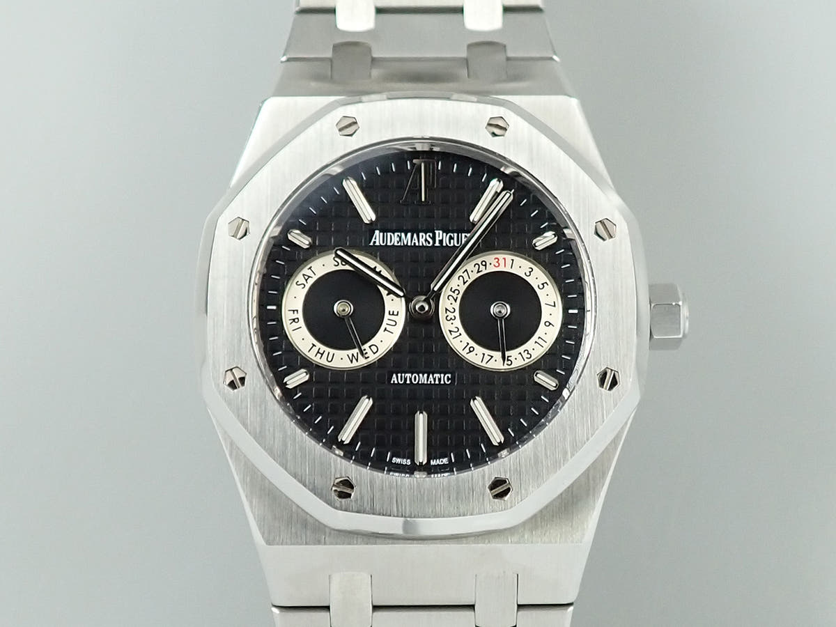 オーデマピゲ ロイヤルオーク デイデイト Ref.26330ST.OO.1220ST.01 ブラック文字盤 中古 MW454FUX