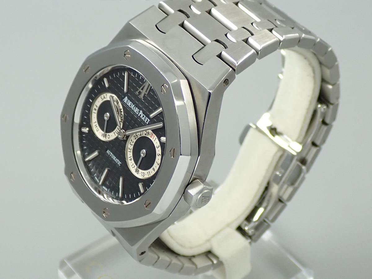 オーデマピゲ ロイヤルオーク デイデイト Ref.26330ST.OO.1220ST.01 ブラック文字盤 中古 MW454FUX