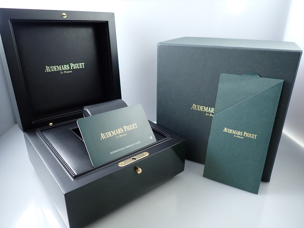 Audemars Piguet Royal Oak Chronograph &lt;Warranty and Box&gt;
