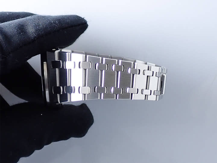 オーデマピゲ ロイヤルオーク Ref.15000ST.OO.0789ST.07 ステンレススチール ホワイト文字盤