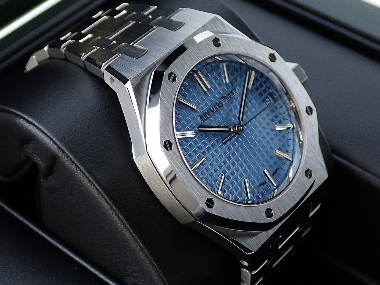 Audemars Piguet Royal Oak Automatic &lt;Warranty and Box&gt;