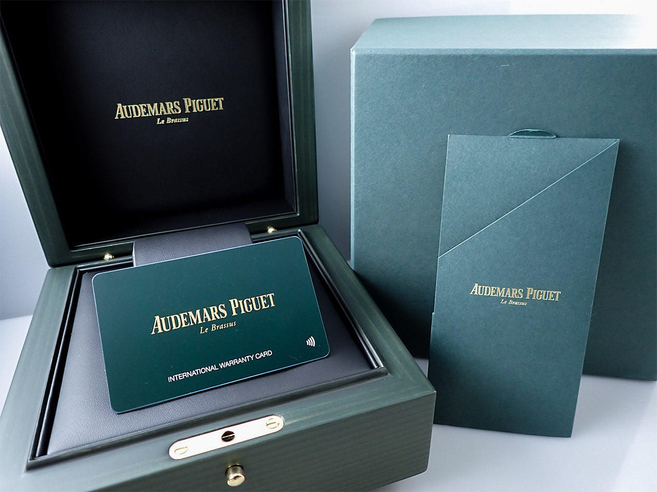 Audemars Piguet Royal Oak Automatic &lt;Warranty and Box&gt;