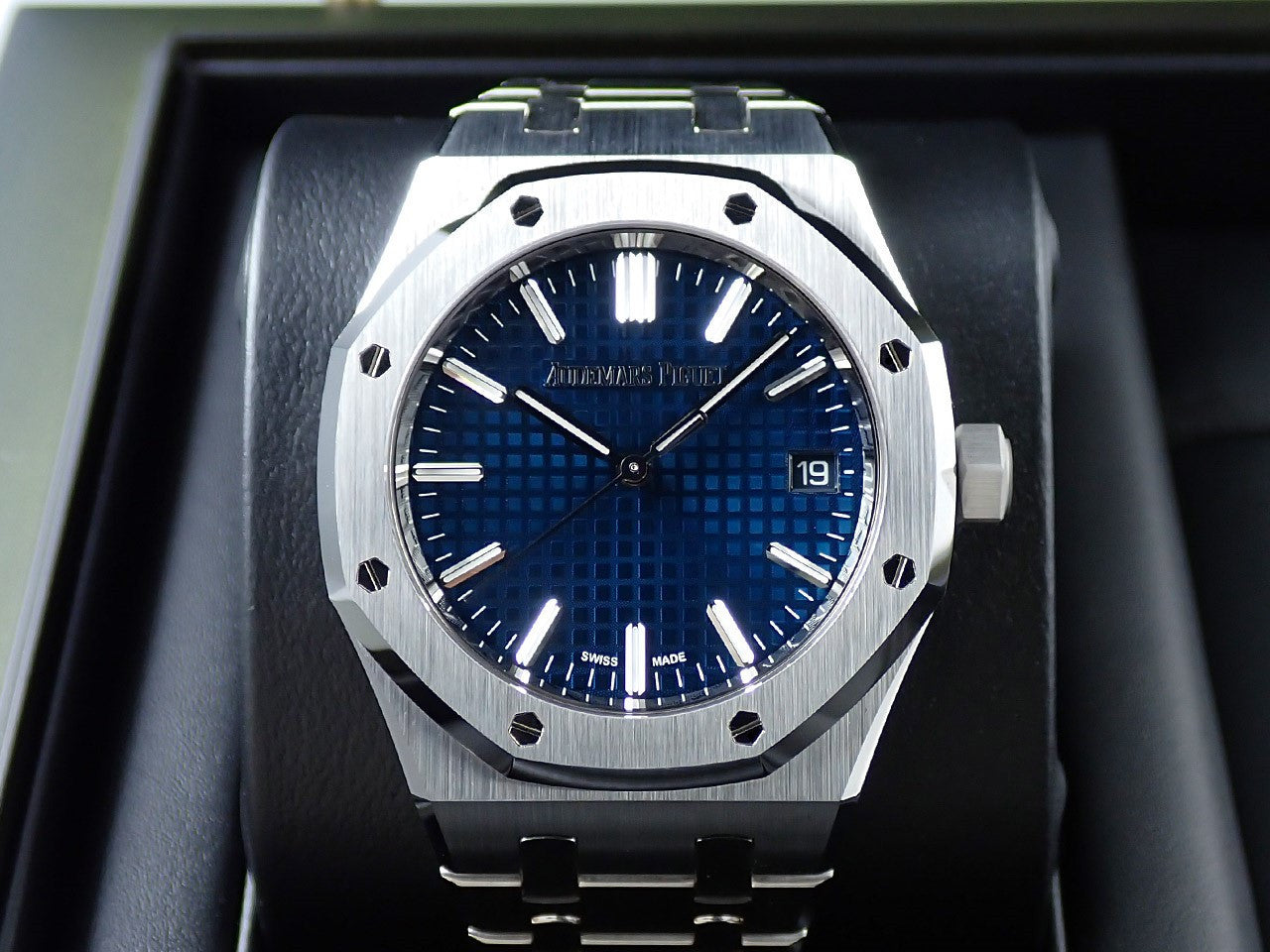 Audemars Piguet Royal Oak Automatic &lt;Warranty and Box&gt;