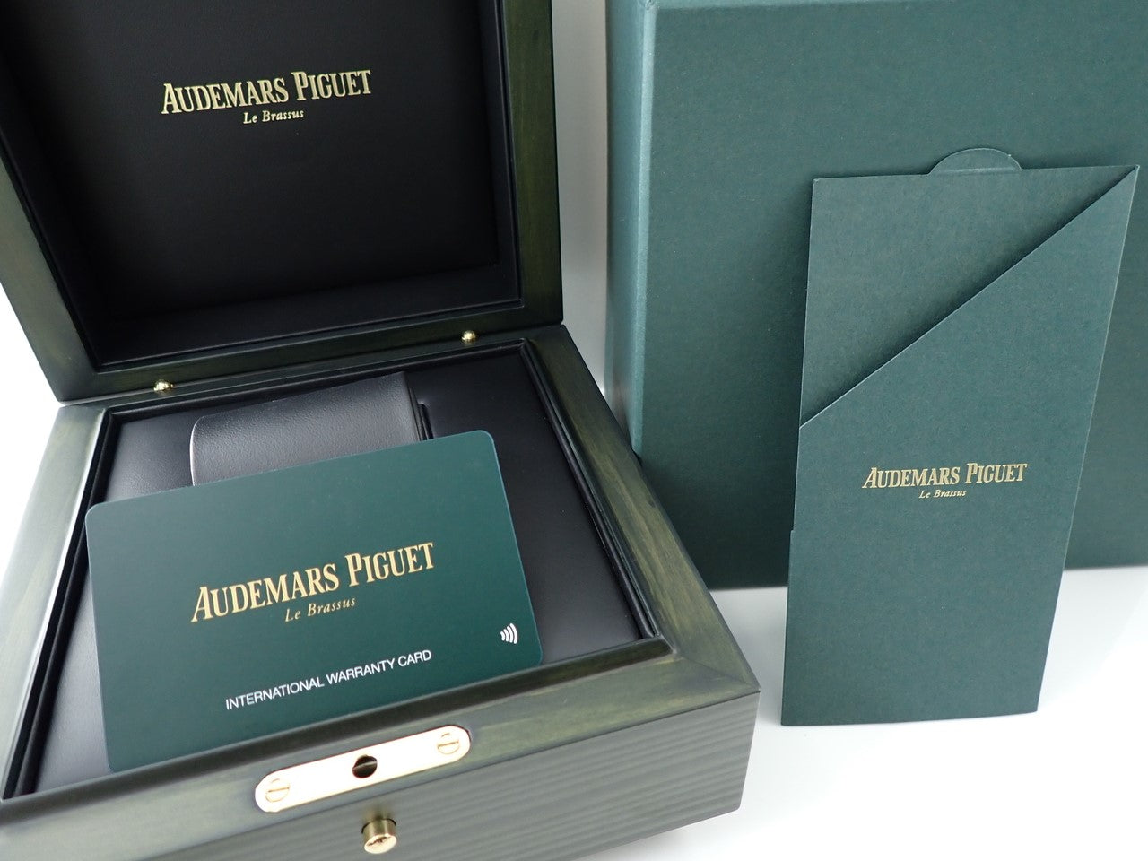 Audemars Piguet Royal Oak Automatic &lt;Warranty and Box&gt;