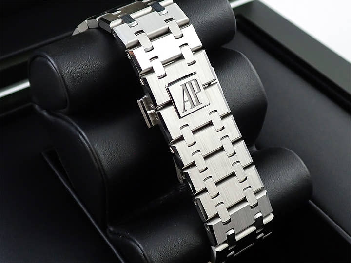 オーデマピゲ ロイヤルオーク Ref.15510ST.OO.1320ST.06 ステンレススチール ナイトブルー文字盤 中古 WZ83HPFF