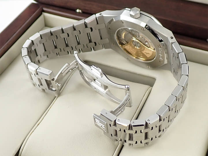 オーデマピゲ ロイヤルオーク Ref.15300ST.OO.1220ST.03 ステンレススチール ブラック文字盤