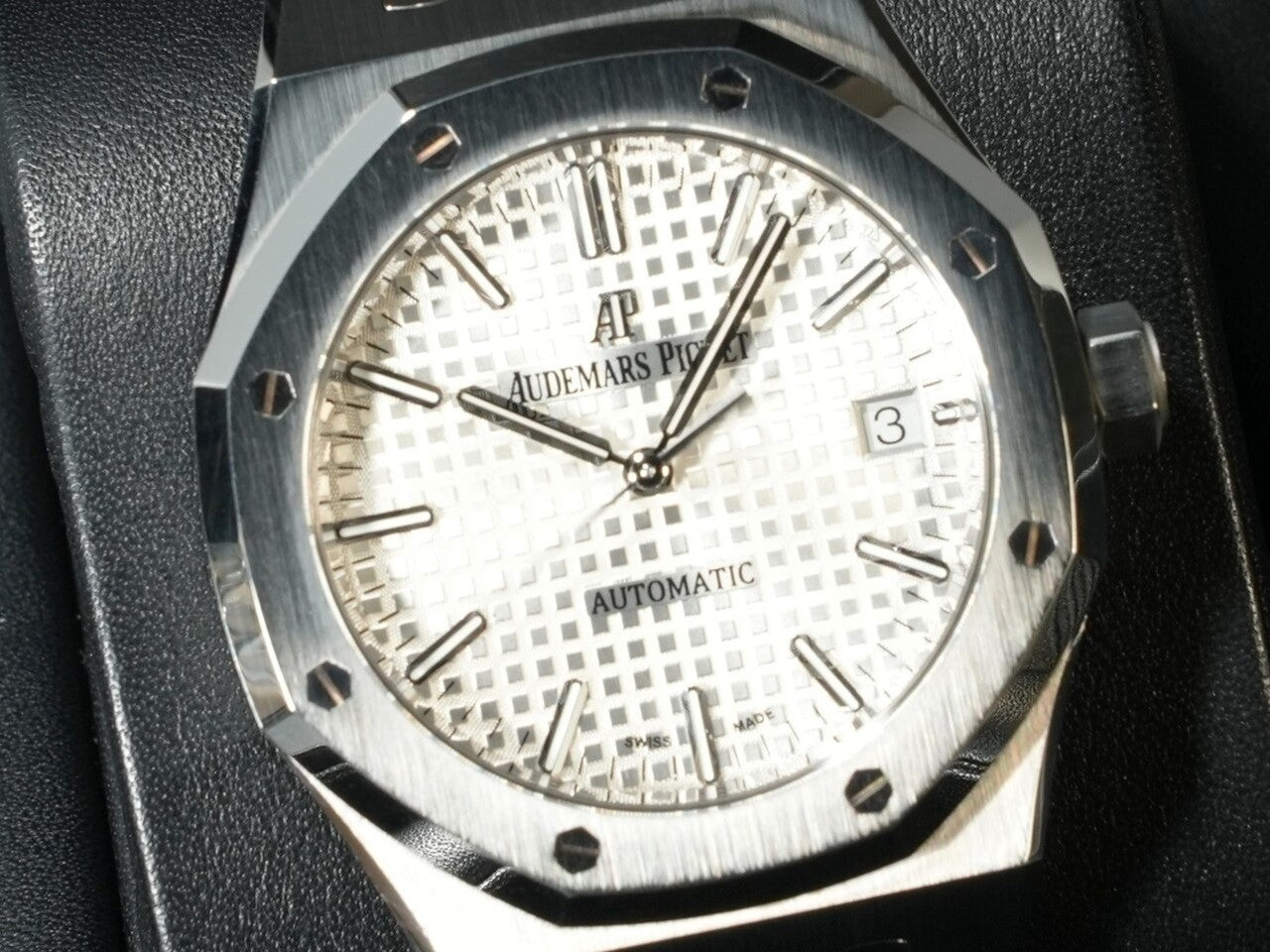 Audemars Piguet Royal Oak Automatic Ref.15450ST.OO.1256ST.01 SS Silver Dial