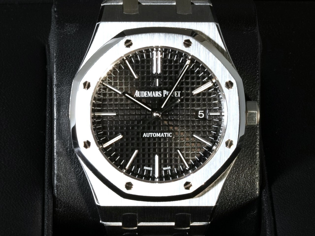 Audemars Piguet Royal Oak Automatic Ref.15400ST.OO.1220ST.01.A Stainless Steel Black Dial