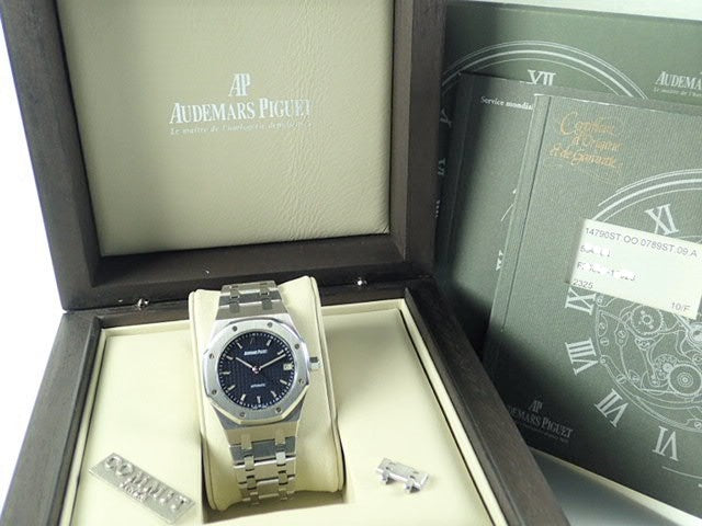 Audemars Piguet Royal Oak Medium Size