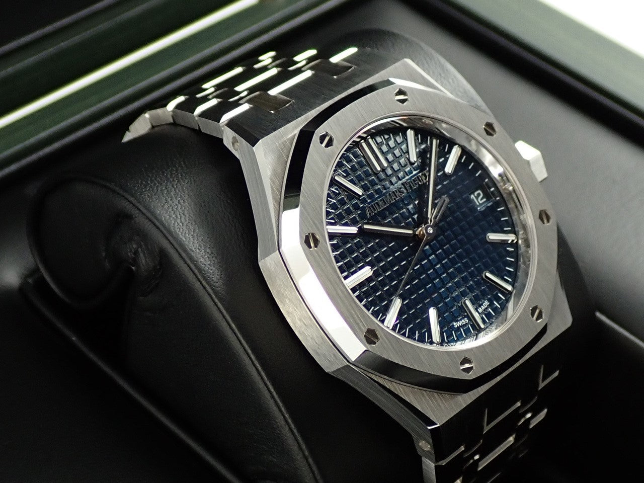 Audemars Piguet Royal Oak Automatic &lt;Warranty and Box&gt;