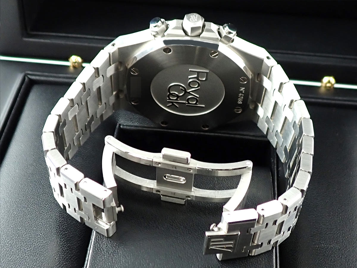 オーデマピゲ ロイヤルオーク クロノグラフ Ref.26320ST.OO.1220ST.02 シルバー文字盤 中古 K6965585