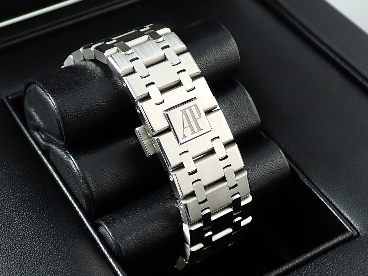 オーデマピゲ ロイヤルオーク クロノグラフ Ref.26320ST.OO.1220ST.02 シルバー文字盤 中古 K6965585